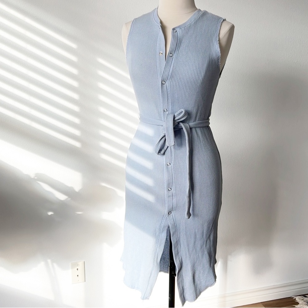 Zara light blue textured weave midi dress with button down front and waist Tie - Picture 1 of 14